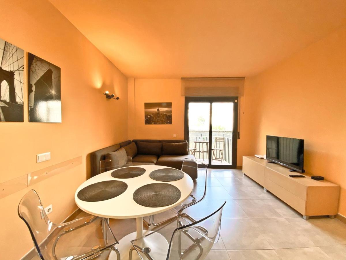 Urban Manresa-City Center Apartment With Balcony Exterior photo