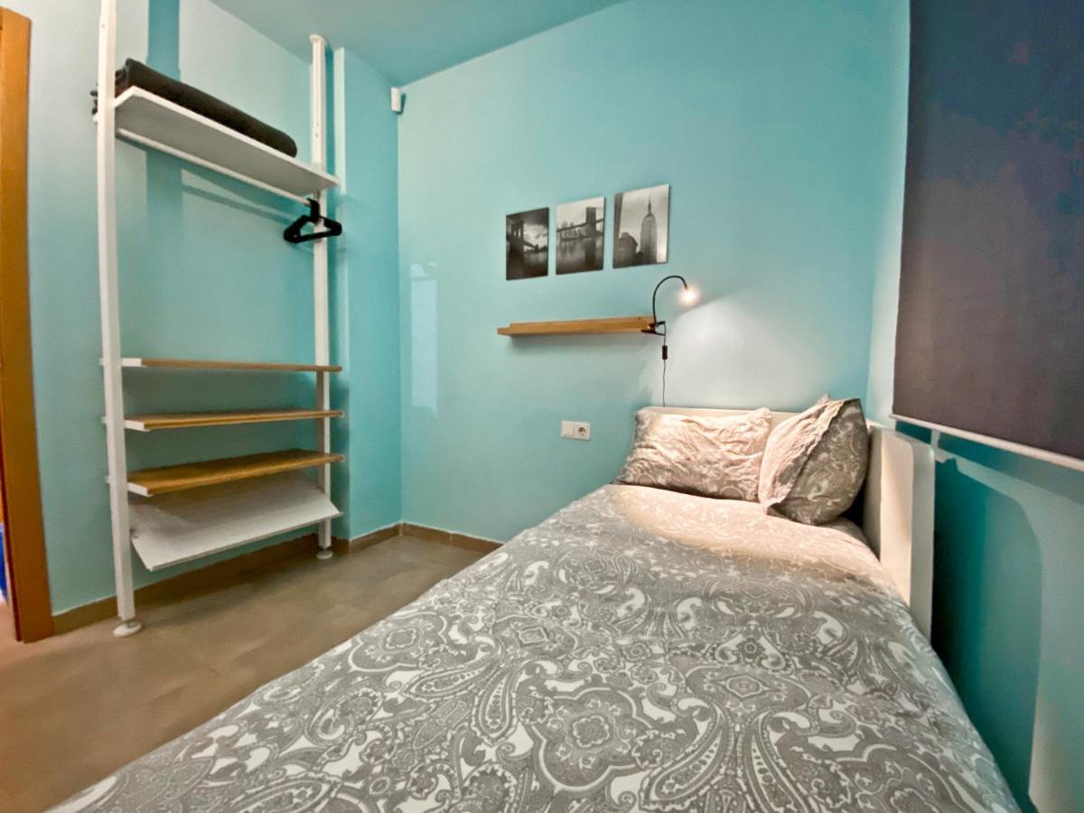 Urban Manresa-City Center Apartment With Balcony Exterior photo