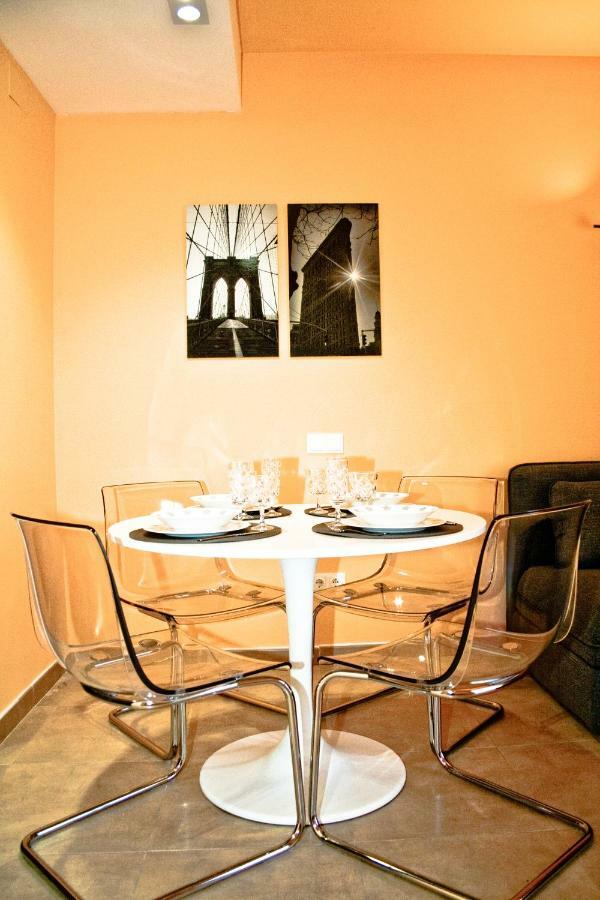 Urban Manresa-City Center Apartment With Balcony Exterior photo