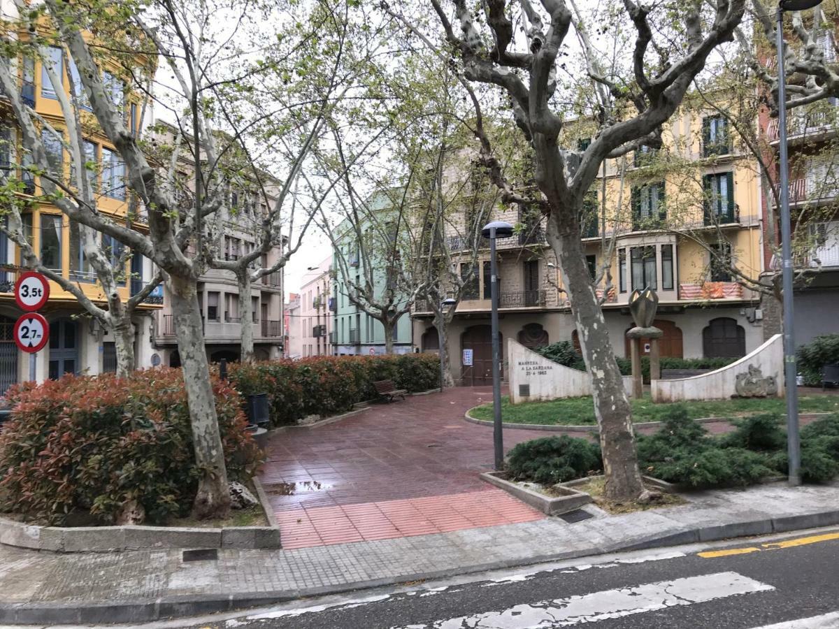 Urban Manresa-City Center Apartment With Balcony Exterior photo